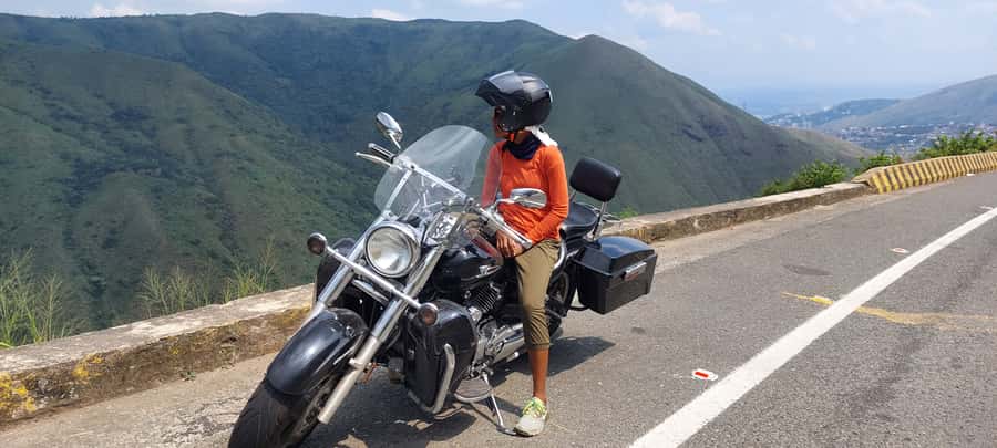 Private Tour on a 1100cc Cruiser Motorcycle - Jairo Varela Square: A Quick Photo Stop That Sets the Tone