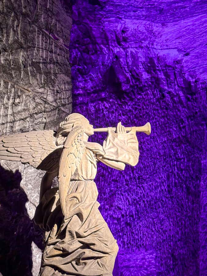 Salt Cathedral and Guatavita Lake with Lunch and Guide - Key Things That Make This Tour Work Well