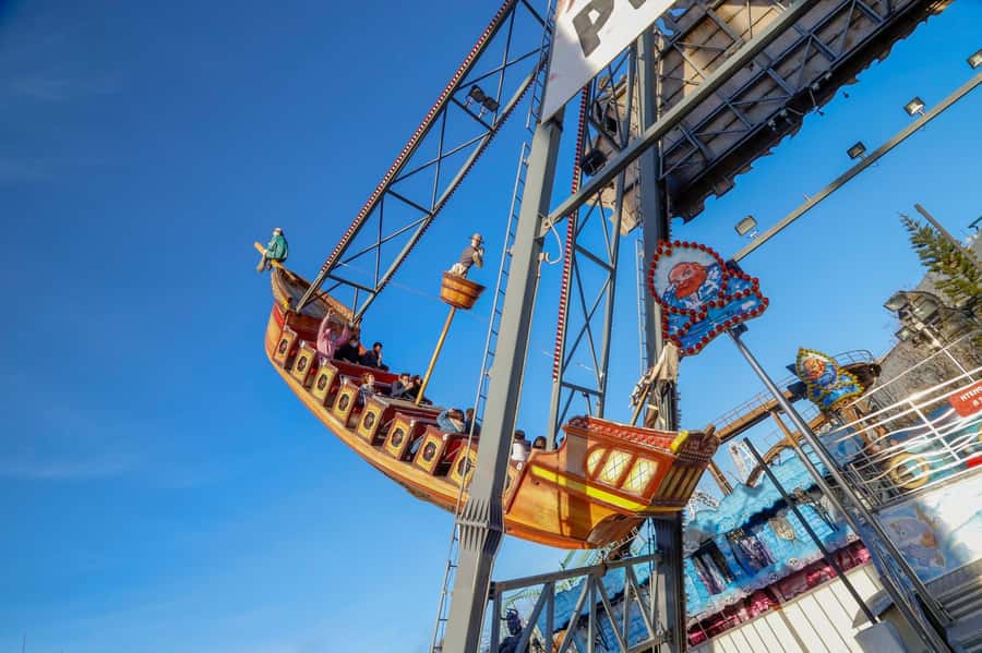 Tigre: Parque de la Costa Ticket & Transfers - Beyond Coasters: Shows, Games, and Musical Attractions