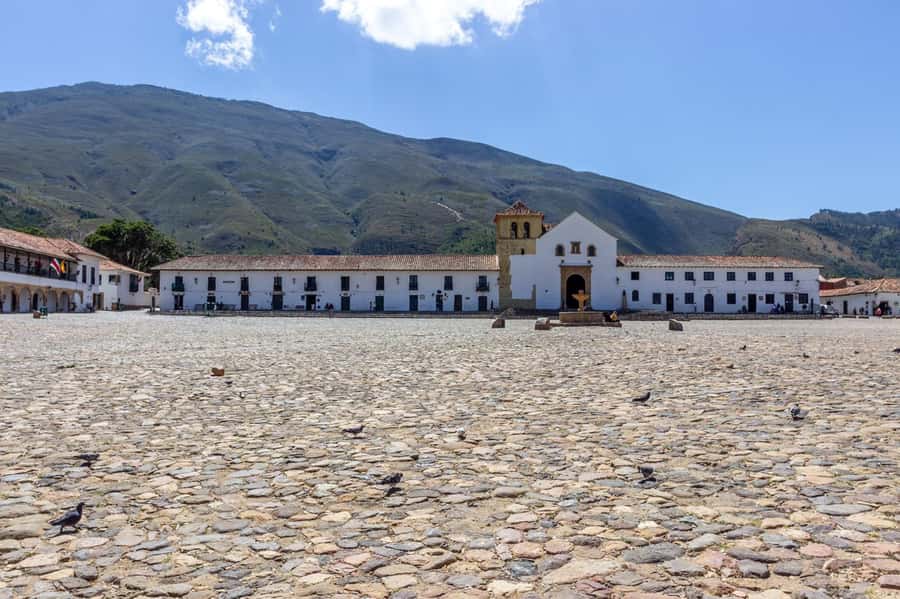 Zipaquirá Salt Cathedral & Villa de Leyva Tour 1 Day - Villa de Leyva’s Plaza Mayor and Old Town Streets (1572 to Now)