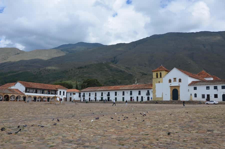 Zipaquirá Salt Cathedral & Villa de Leyva Tour 1 Day - Bogotá Morning to Villa de Leyva: Road Time and an Arepa Break